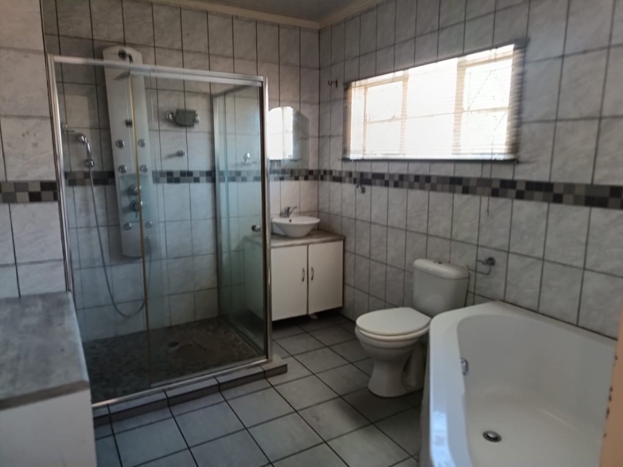 3 Bedroom Property for Sale in Beaconsfield Northern Cape